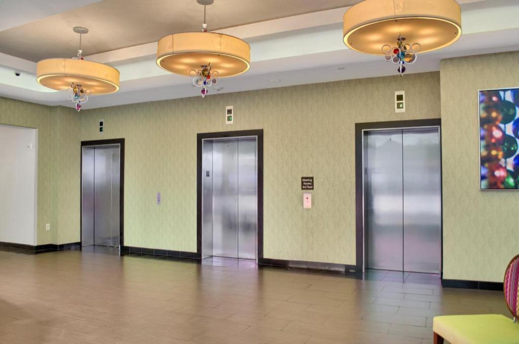 Royal St. Charles Hotel New Orleans Exterior photo