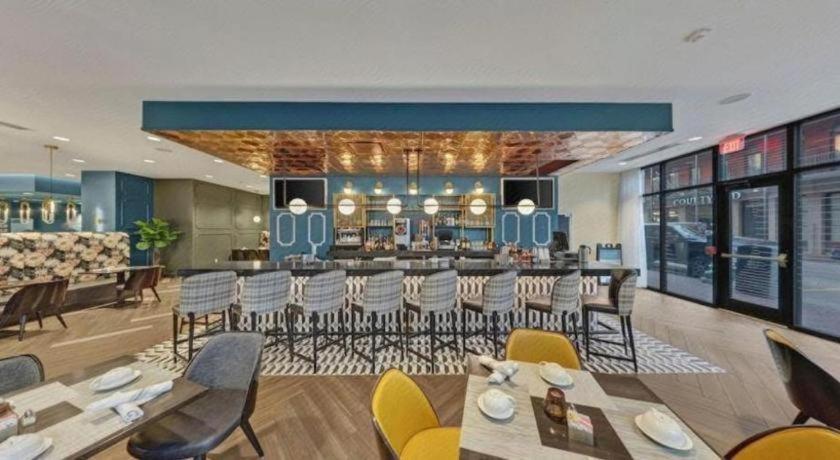 Royal St. Charles Hotel New Orleans Exterior photo
